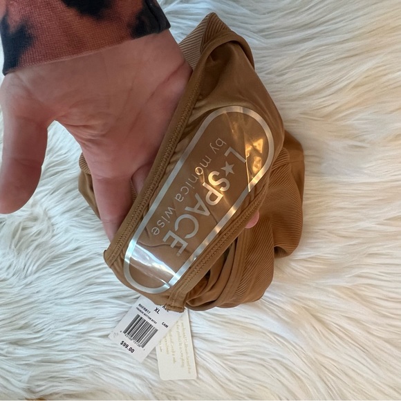 NEW l*space Frenchi Bottom Ribbed Camel Bitsy Cut - Picture 5 of 5